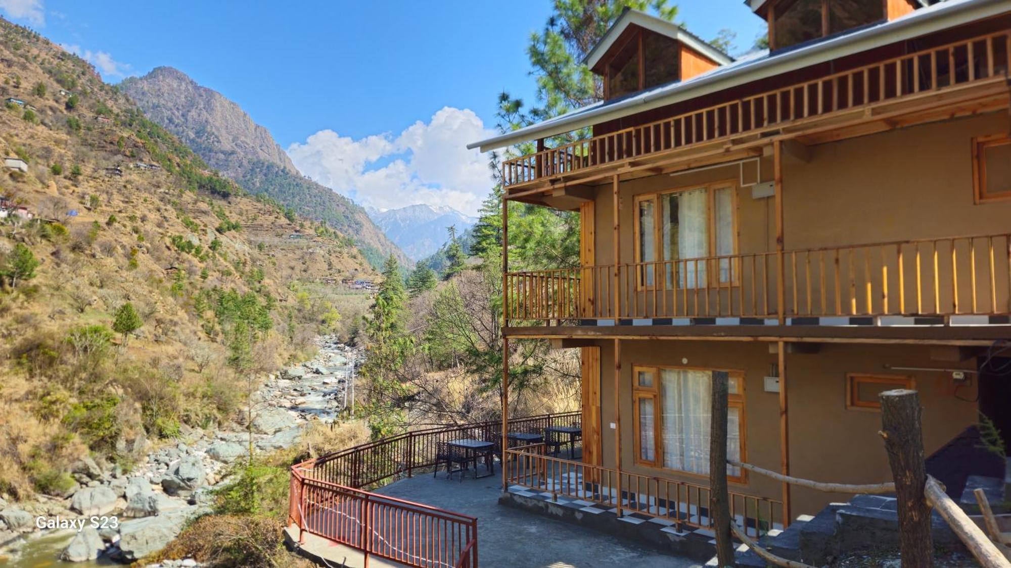The Fiza Retreat Tirthan Banjār Zewnętrze zdjęcie